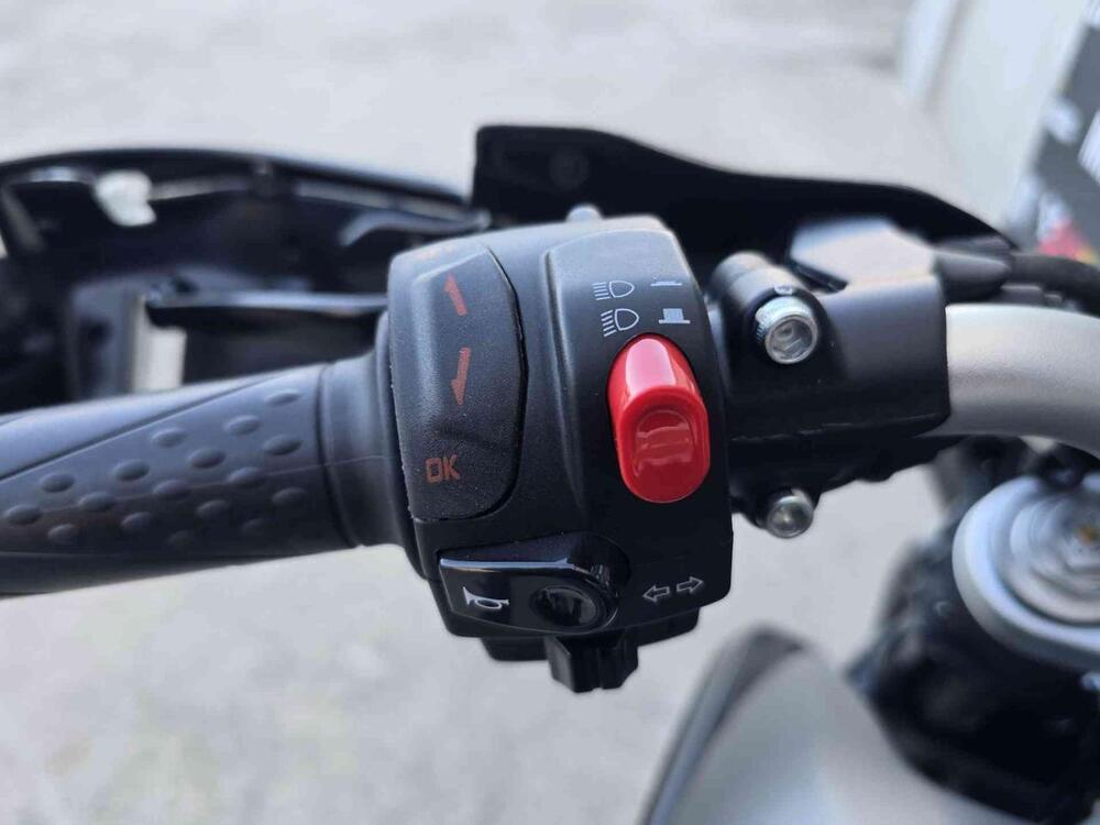 MV Agusta Rivale 800 EAS ABS (2013 -17) (19)