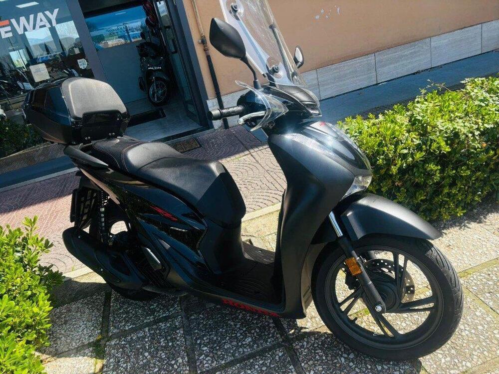 Honda SH 150i (2024 - 25) (9)
