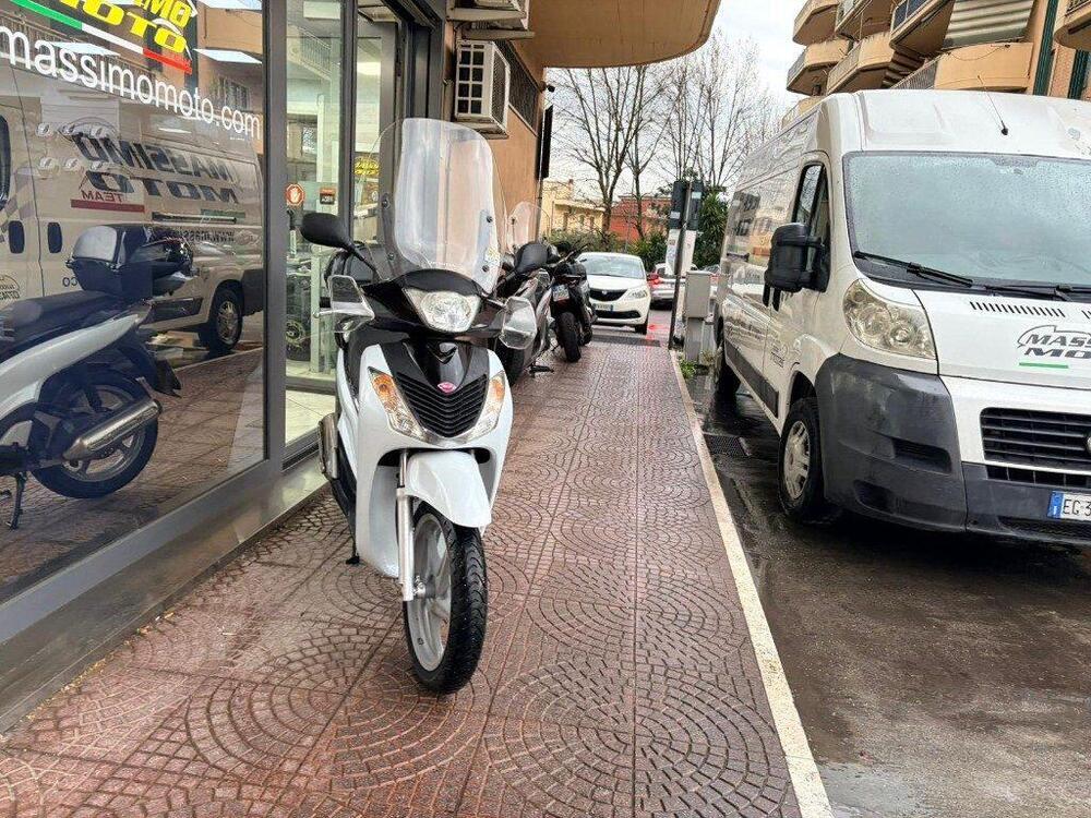 Honda SH 150i (2009 - 12) (2)