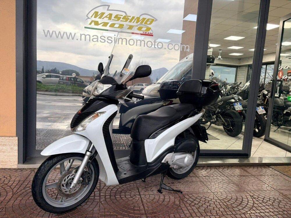 Honda SH 150i (2009 - 12) (15)