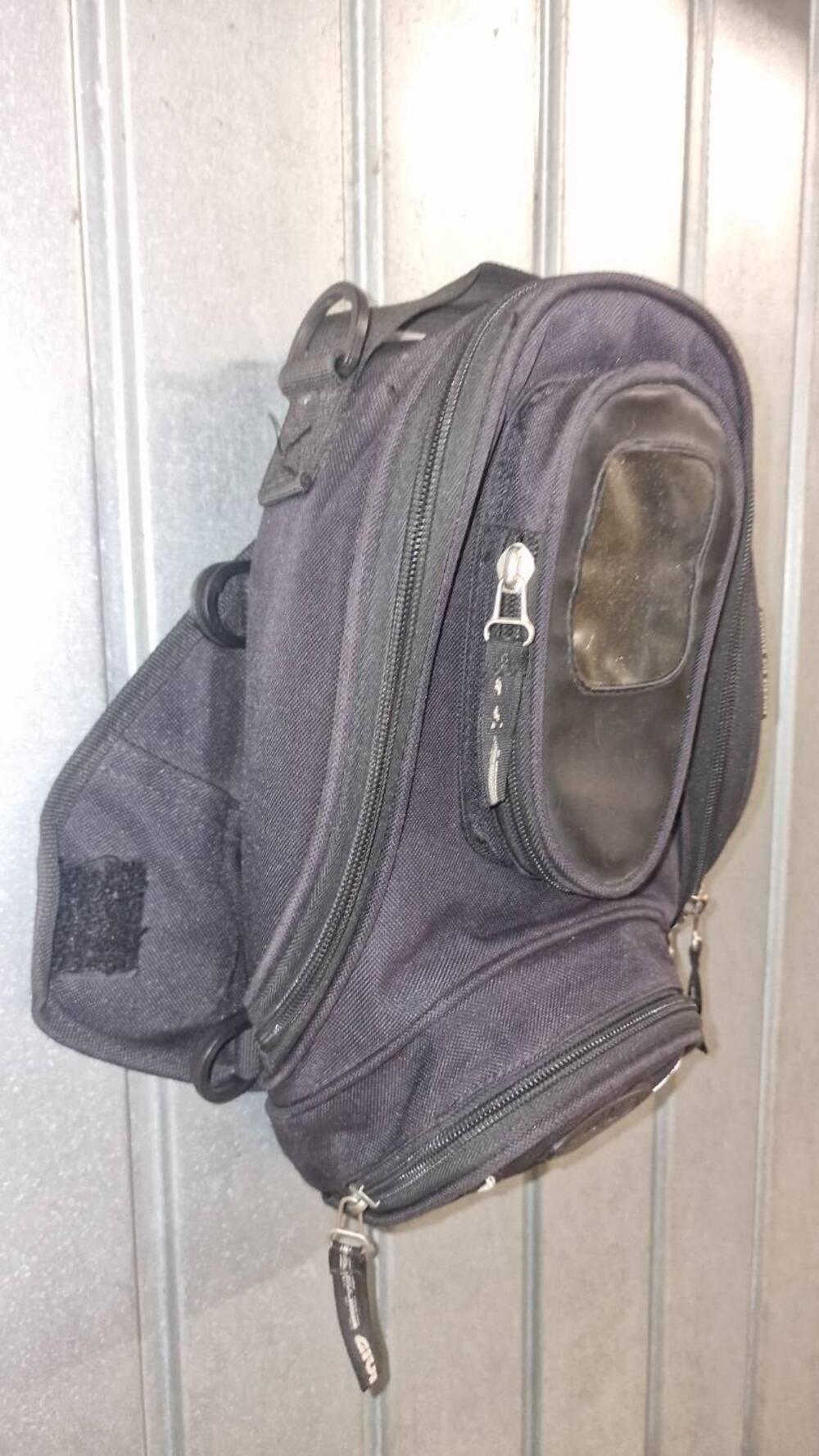 Borsa serbatoio magnetica Givi (5)