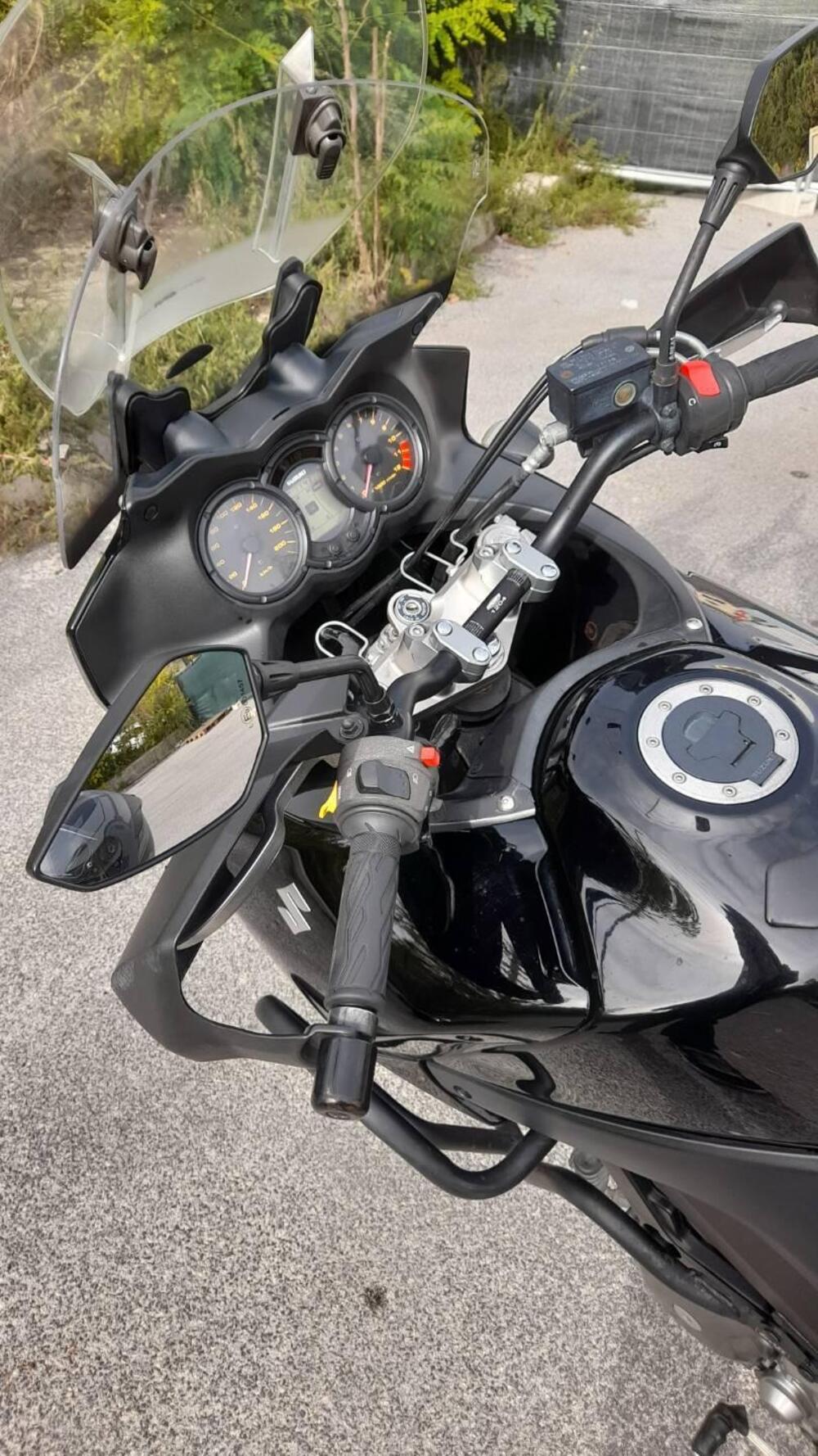 Suzuki V-Strom 650 (2008 - 11) (2)