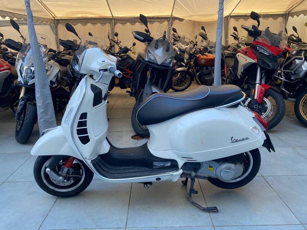 Vespa GTS 300 Super (2008 - 16) (2)
