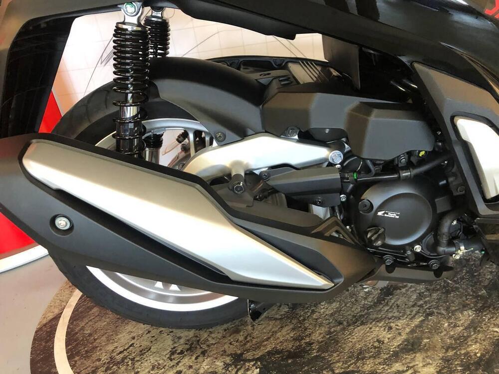 Honda SH 350 (2021 - 24) (2)