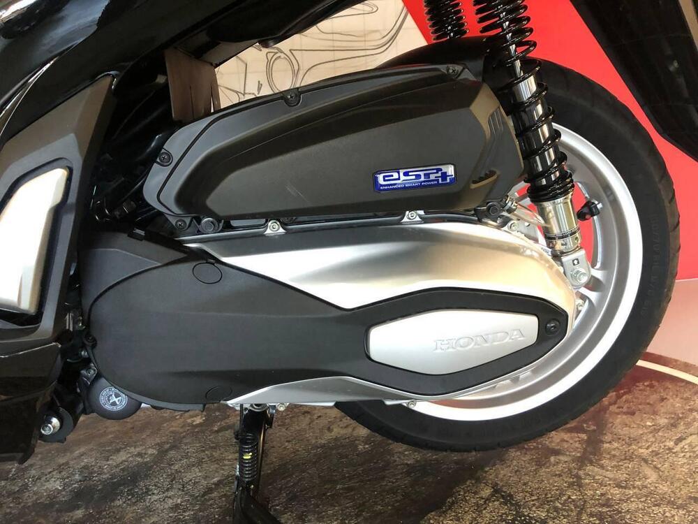 Honda SH 350 (2021 - 24) (6)