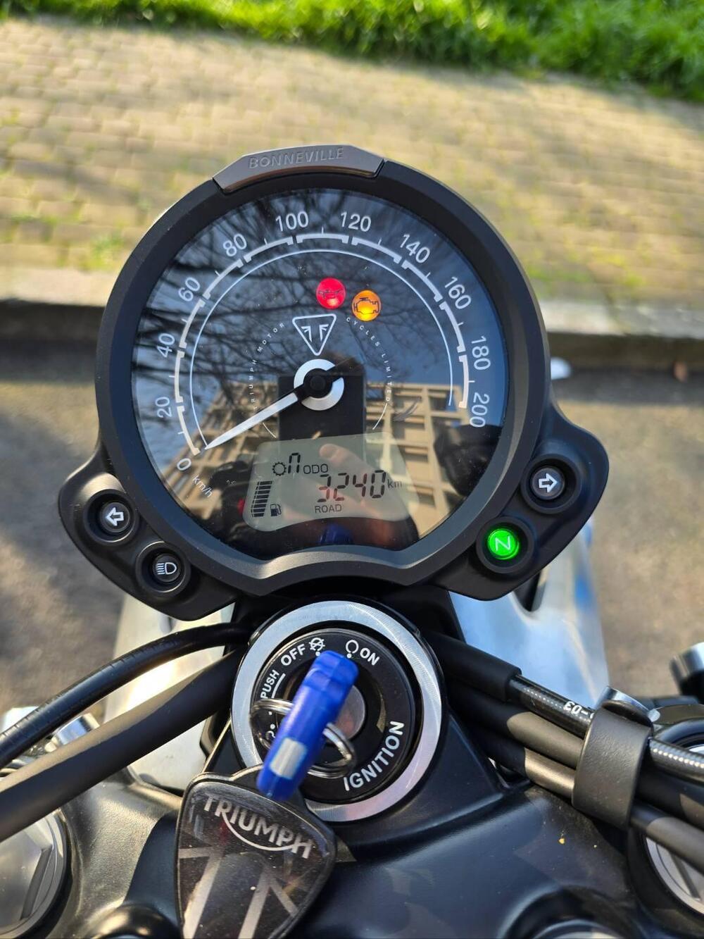 Triumph Street Twin 900 (2019 - 20) (3)