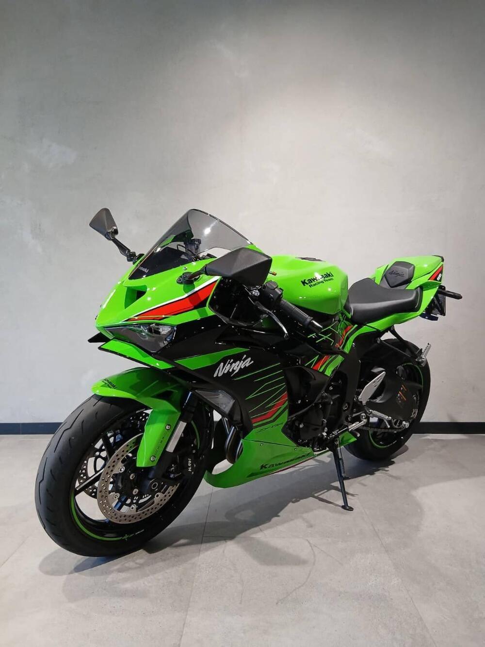 Kawasaki Ninja 636 ZX-6R (2024 - 26) (4)