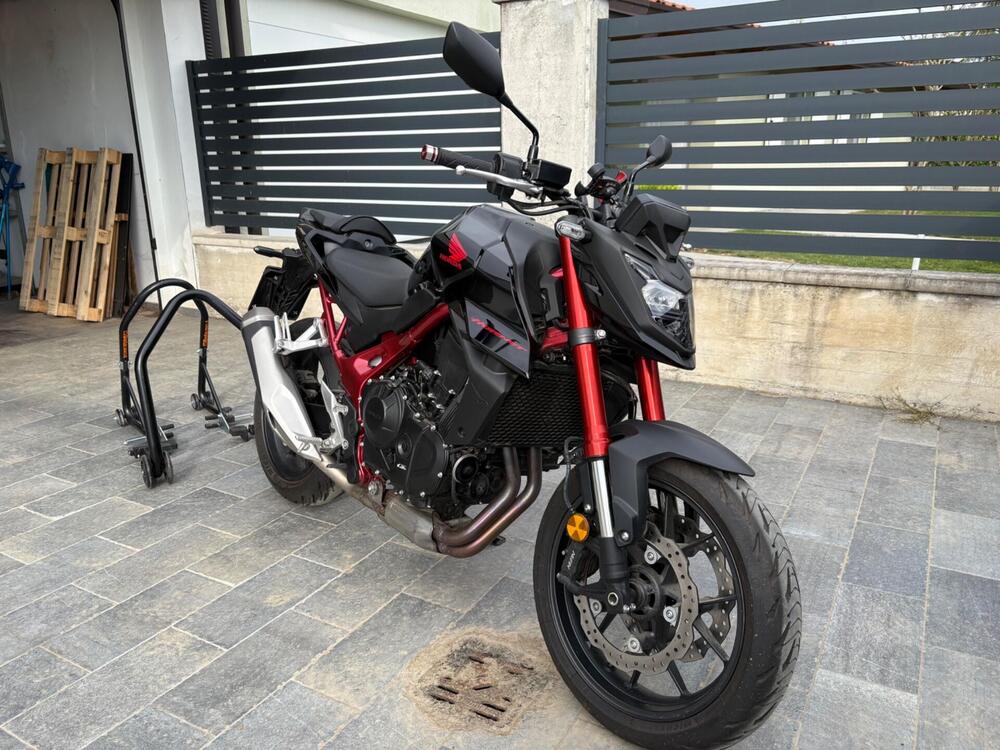 Honda CB 750 Hornet (2023 - 24) (2)