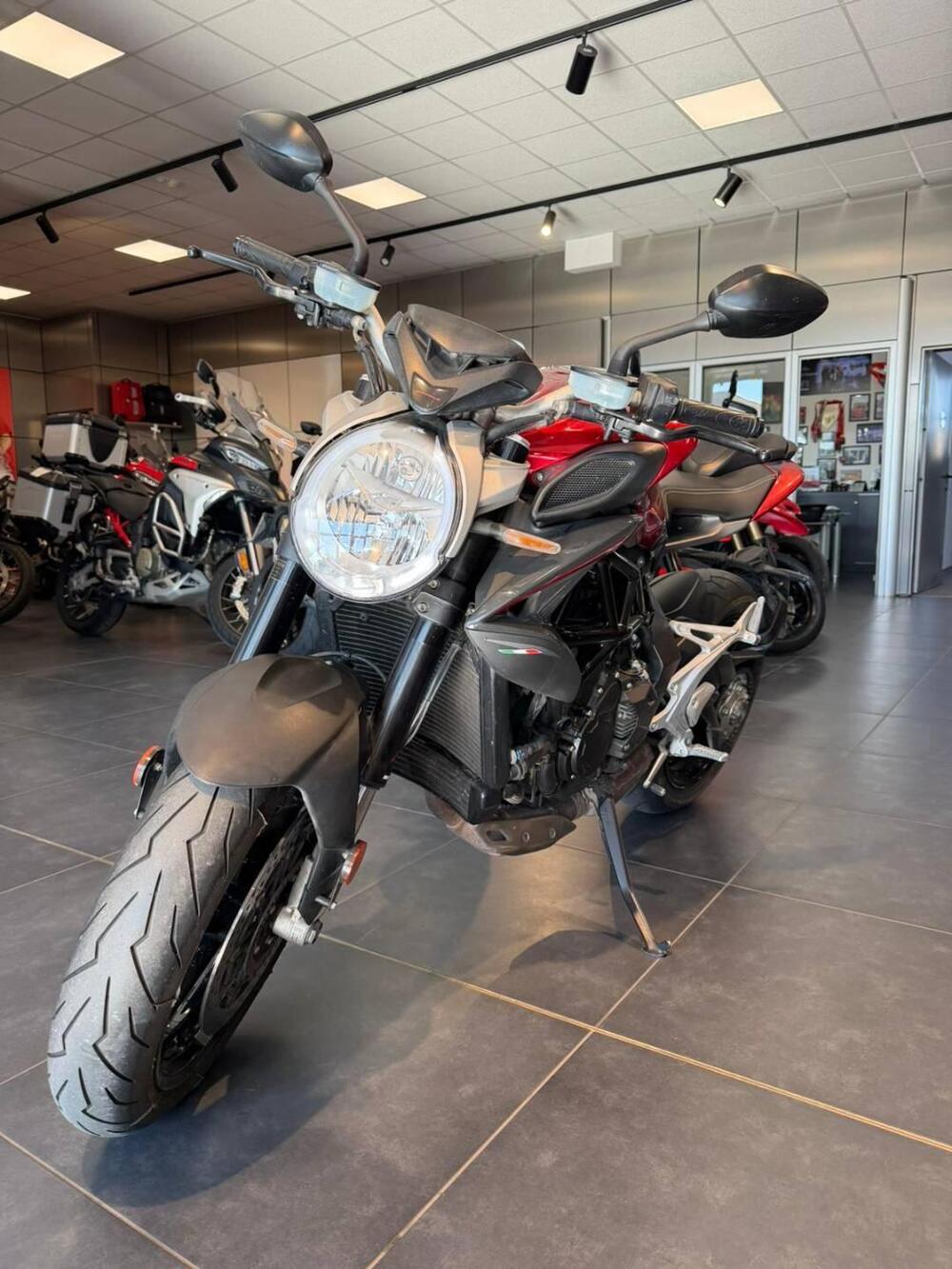 MV Agusta Brutale 800 EAS ABS (2016 - 19) (3)