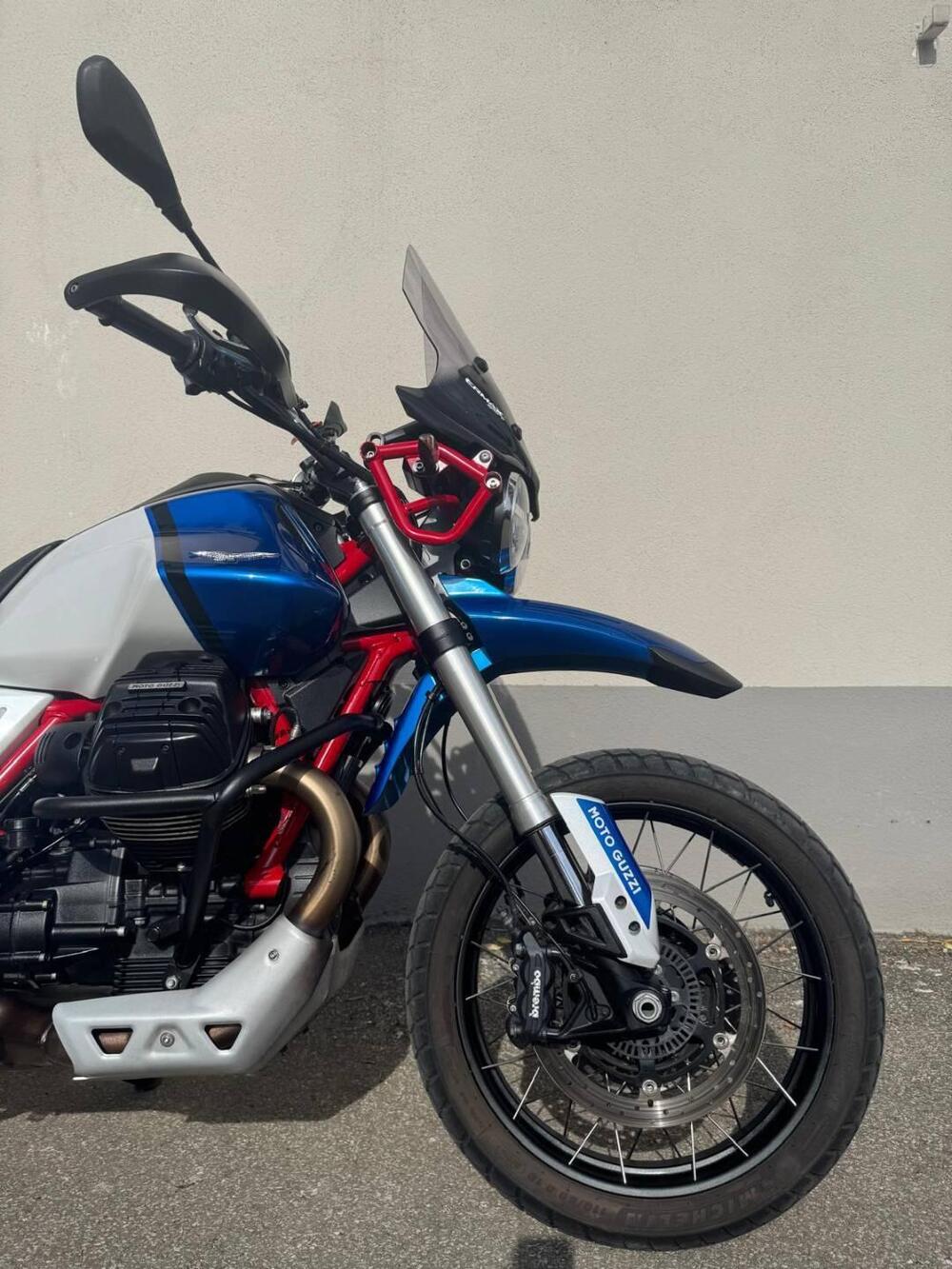 Moto Guzzi V85 TT (2021 - 23) (3)