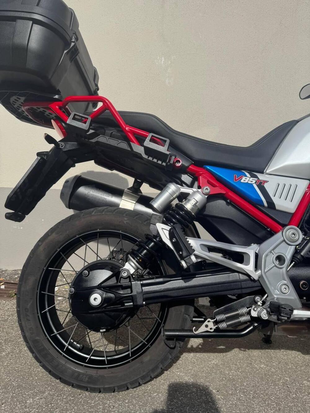 Moto Guzzi V85 TT (2021 - 23) (13)