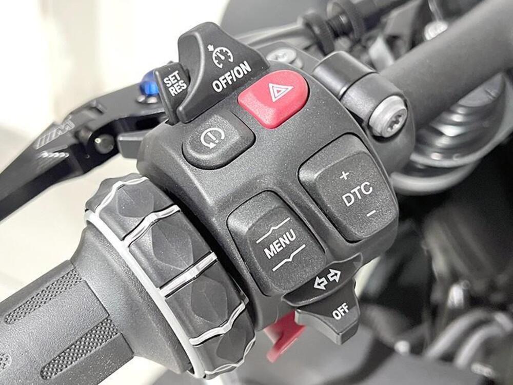 Bmw M 1000 R (2025 - 26) (4)