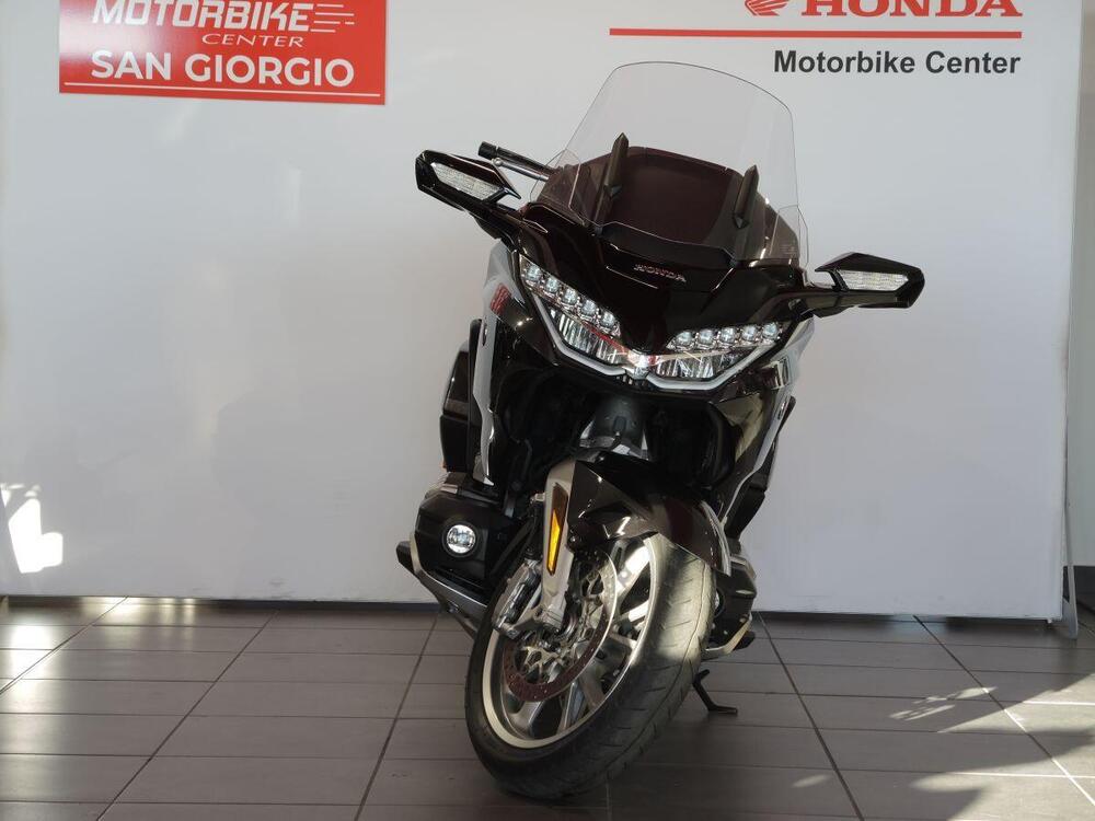 Honda GL 1800 Gold Wing Tour DCT (2021) (2)