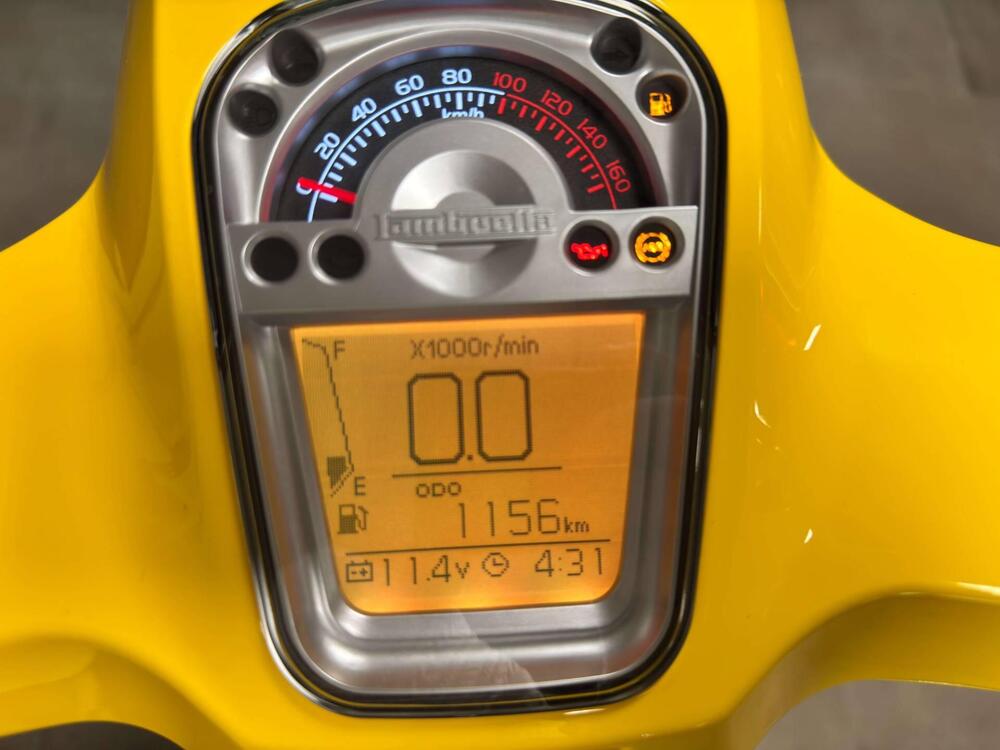 Lambretta V200 Special (2021 - 26) (5)