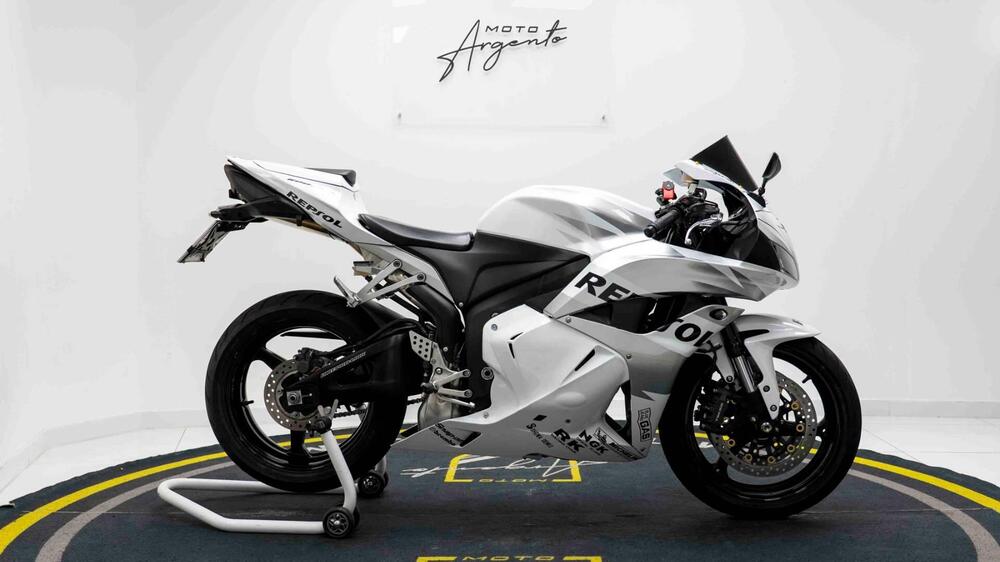 Honda CBR 600 RR (2009 - 12) (2)