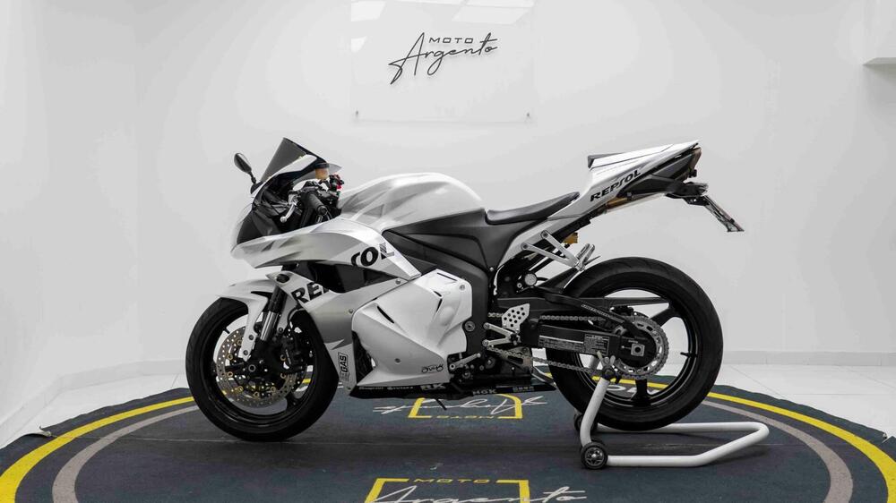 Honda CBR 600 RR (2009 - 12) (6)