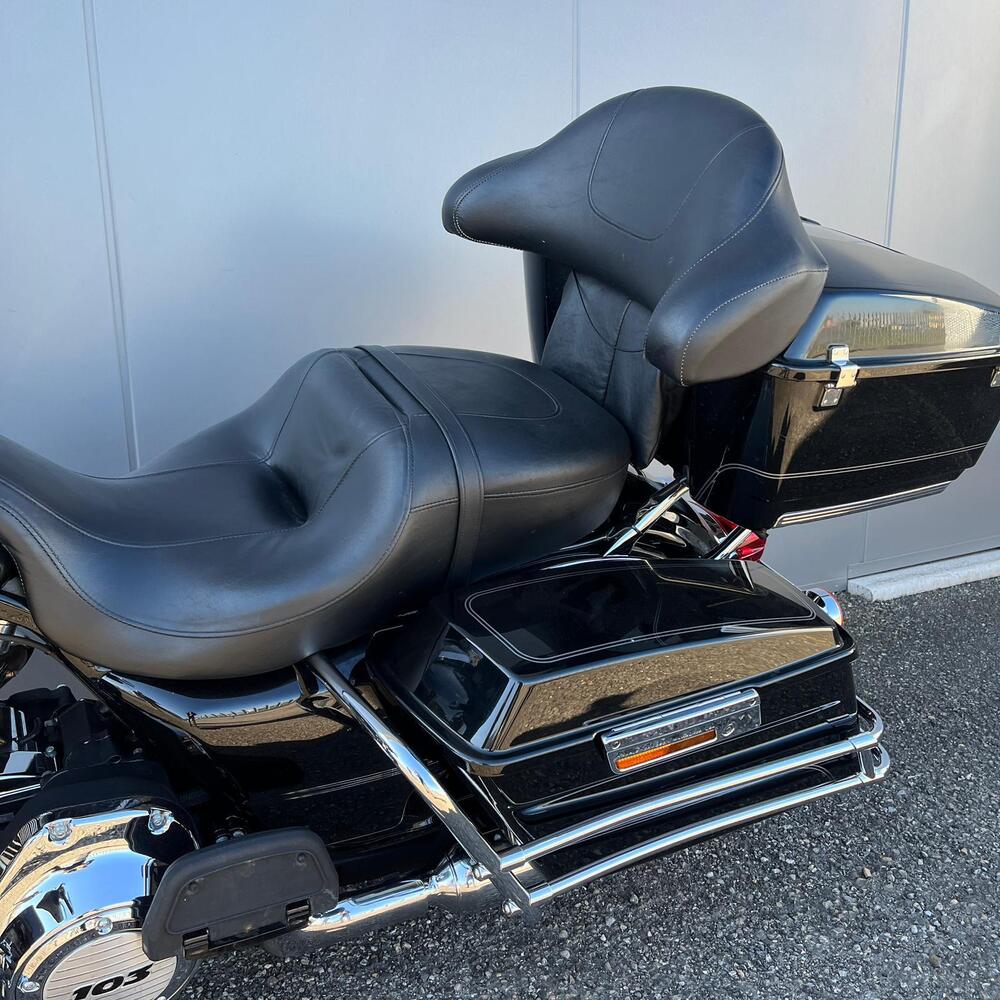 Harley-Davidson 1690 Electra Glide Classic (2010 - 12) - FLHTC (19)
