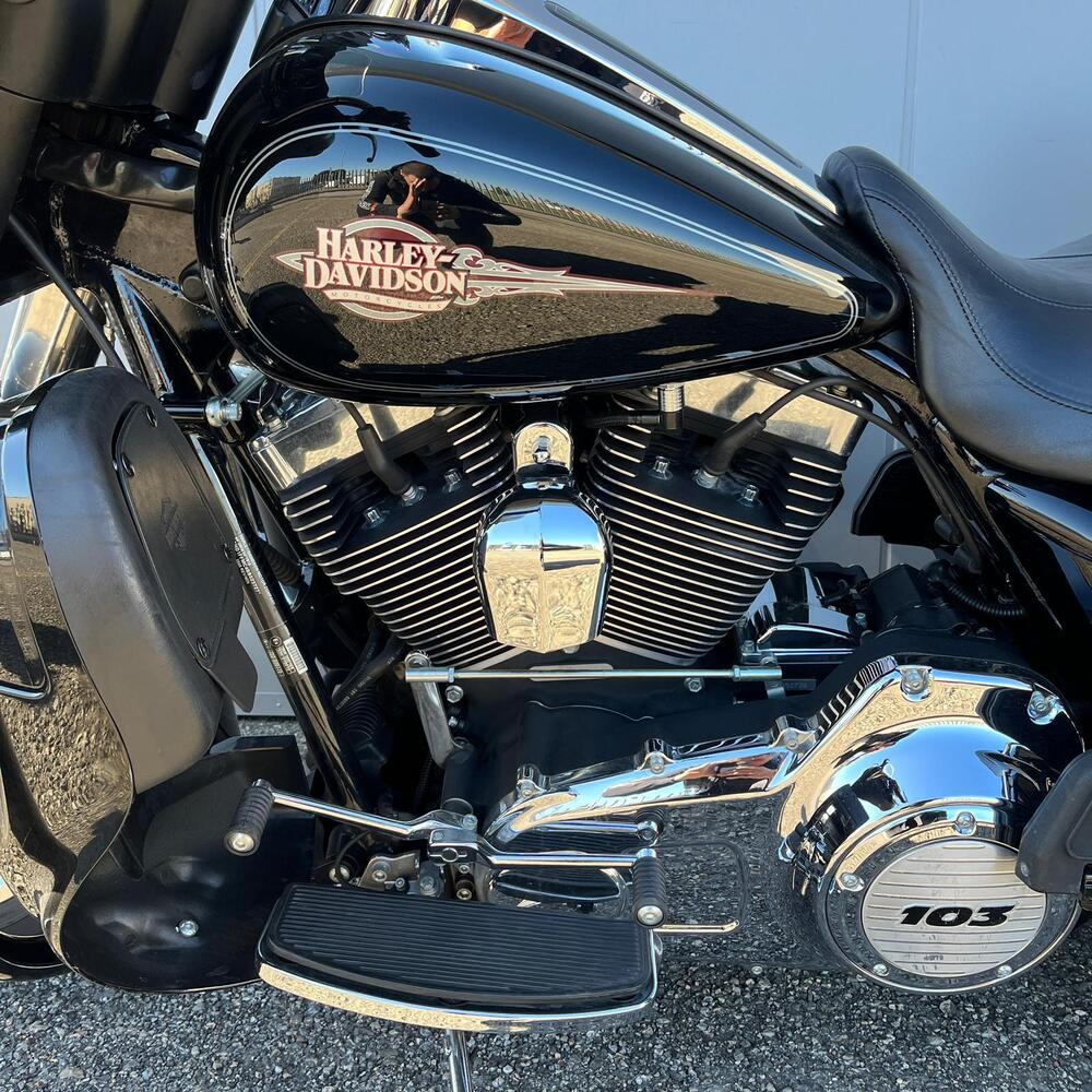 Harley-Davidson 1690 Electra Glide Classic (2010 - 12) - FLHTC (23)