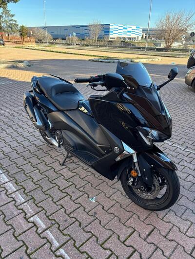 Yamaha T-Max 530 (2017 - 19) usata