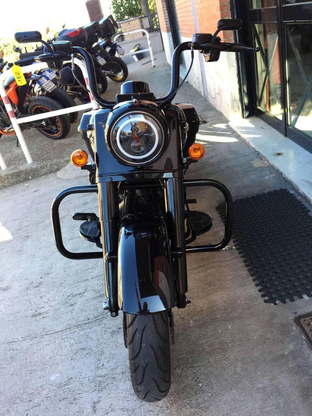 Harley-Davidson 107 Road King Special (2017 - 18) - FLHRXS (3)