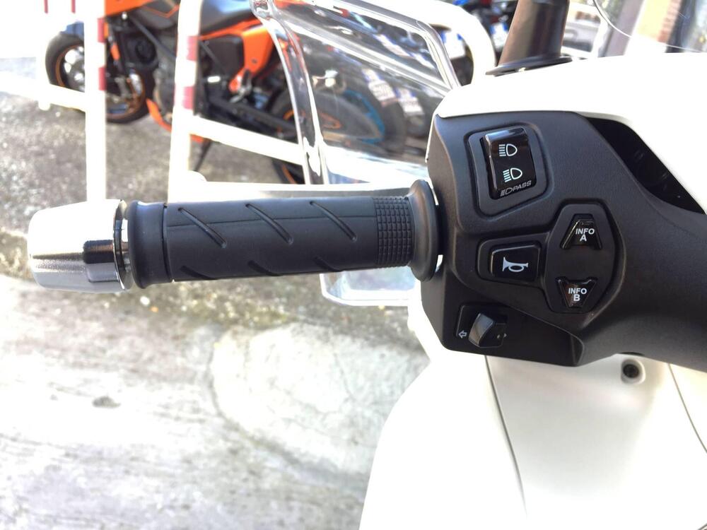 Honda SH 350 (2021 - 24) (12)