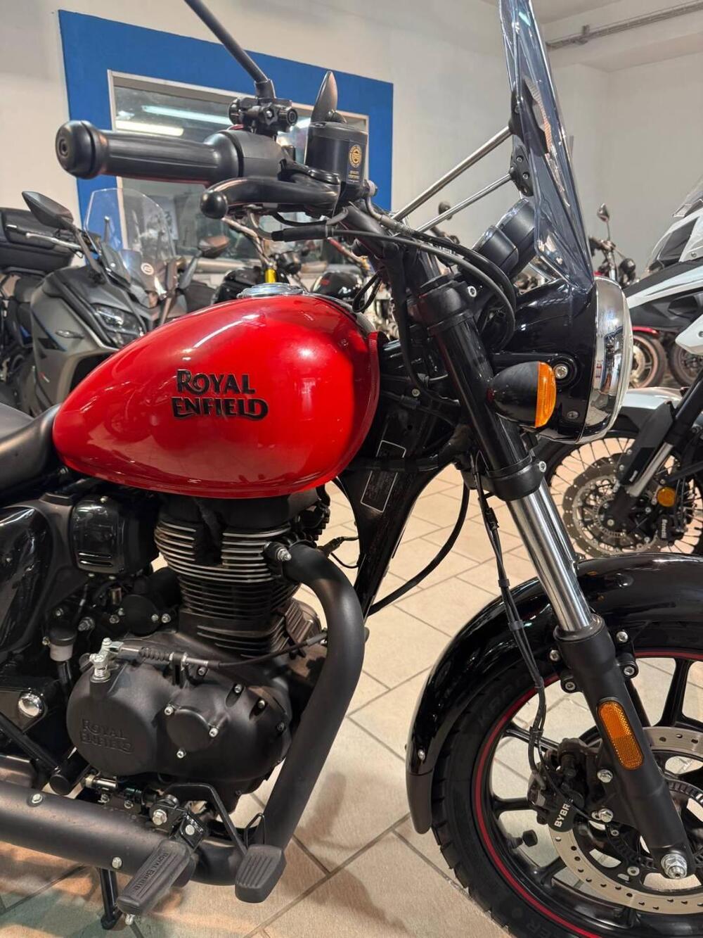 Royal Enfield Meteor 350 (2021 - 26) (3)