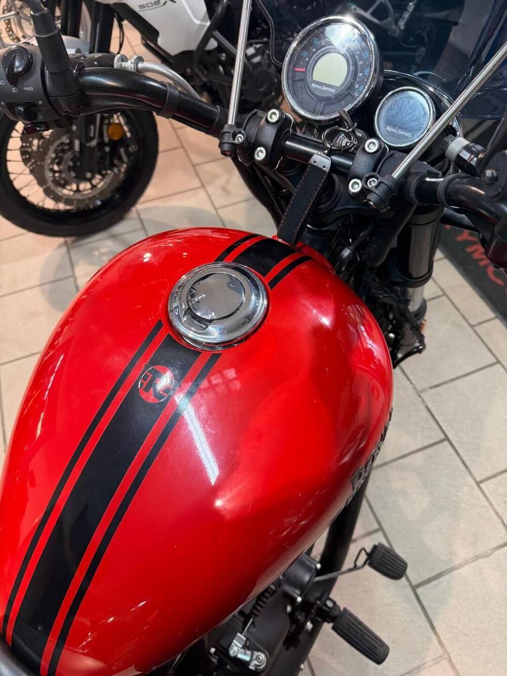 Royal Enfield Meteor 350 (2021 - 26) (6)