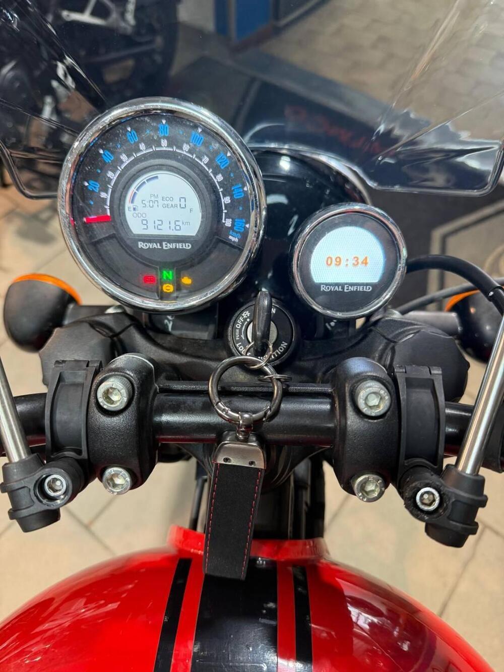 Royal Enfield Meteor 350 (2021 - 26) (7)