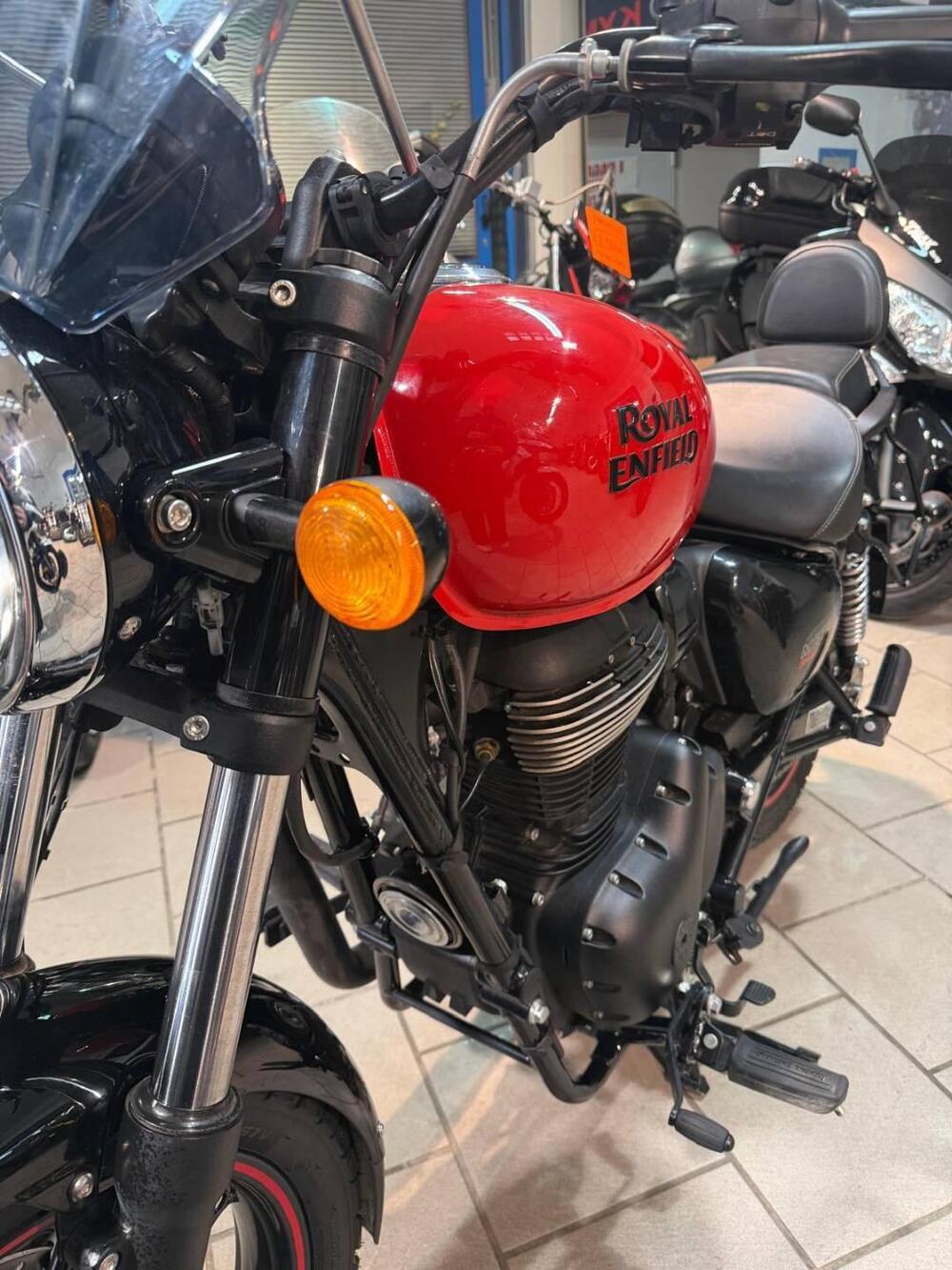 Royal Enfield Meteor 350 (2021 - 26) (9)