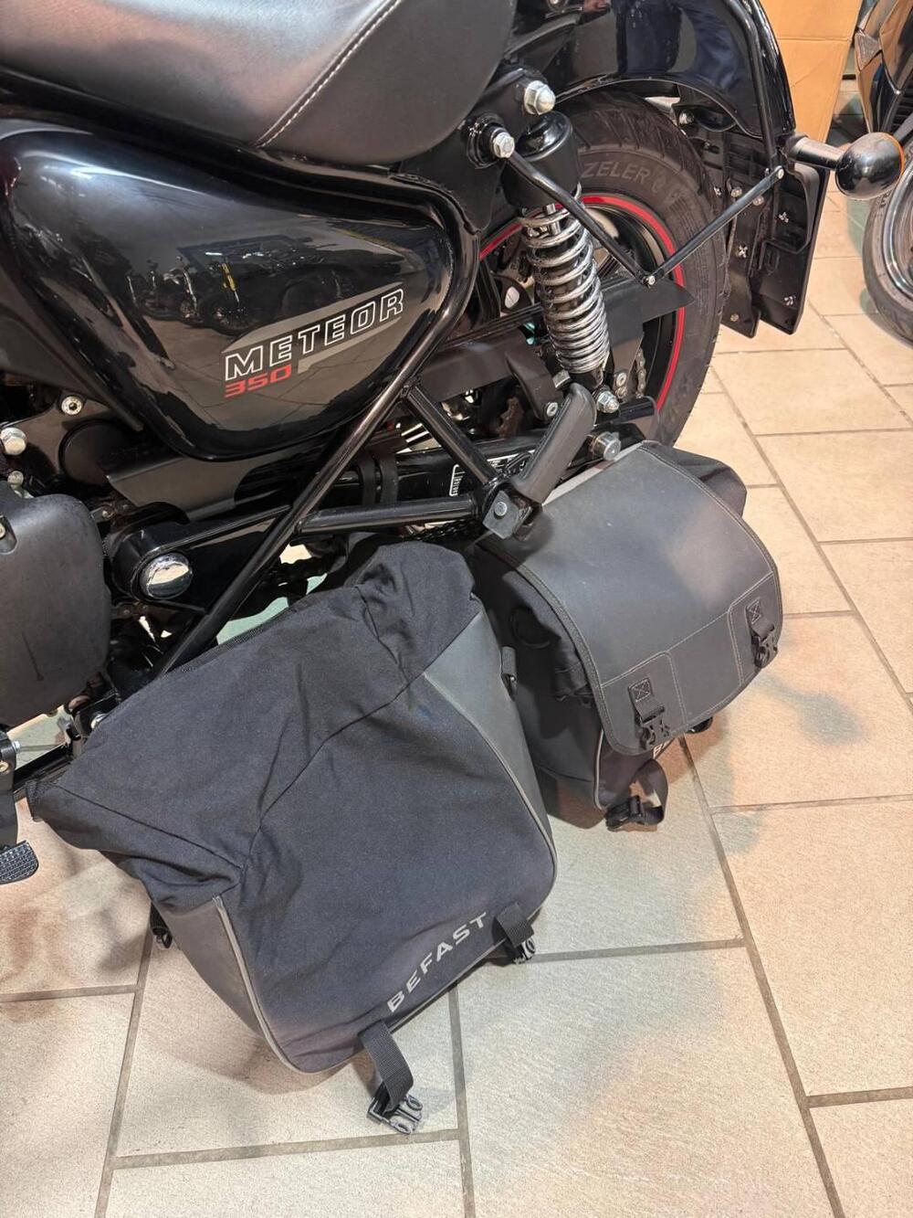 Royal Enfield Meteor 350 (2021 - 26) (11)