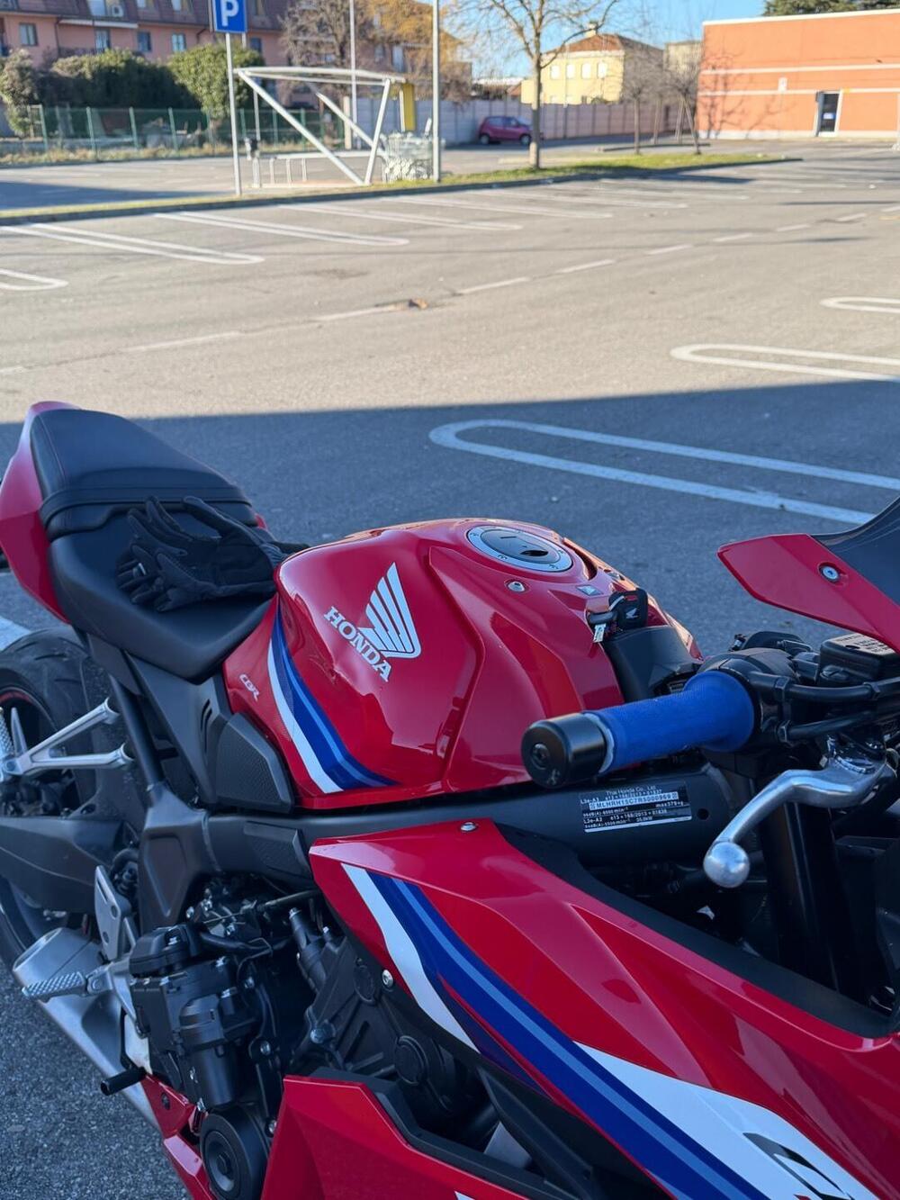 Honda CBR 650 R E-Clutch (2024 - 26) (7)