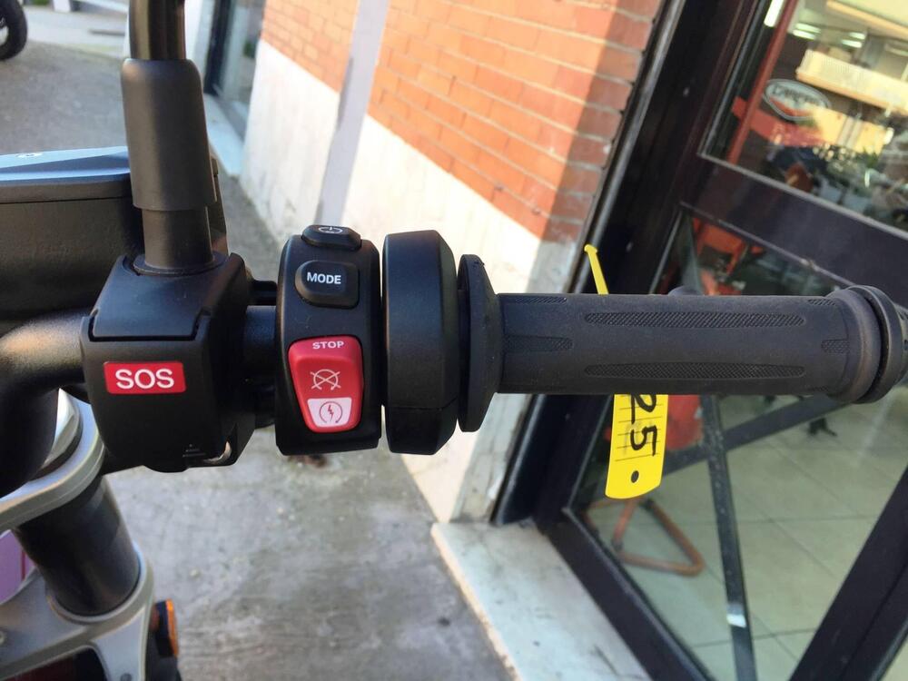 Bmw R 12 (2024 - 26) (13)