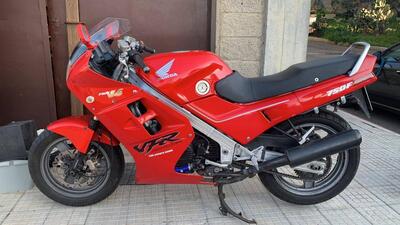 Honda VFR 750 F (1986 - 87) usata