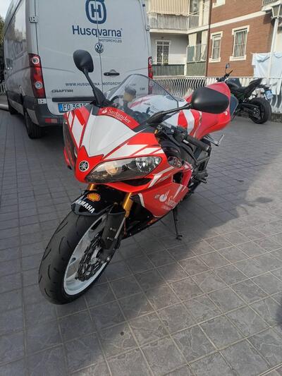 Yamaha YZF R1 (2009 - 11) usata