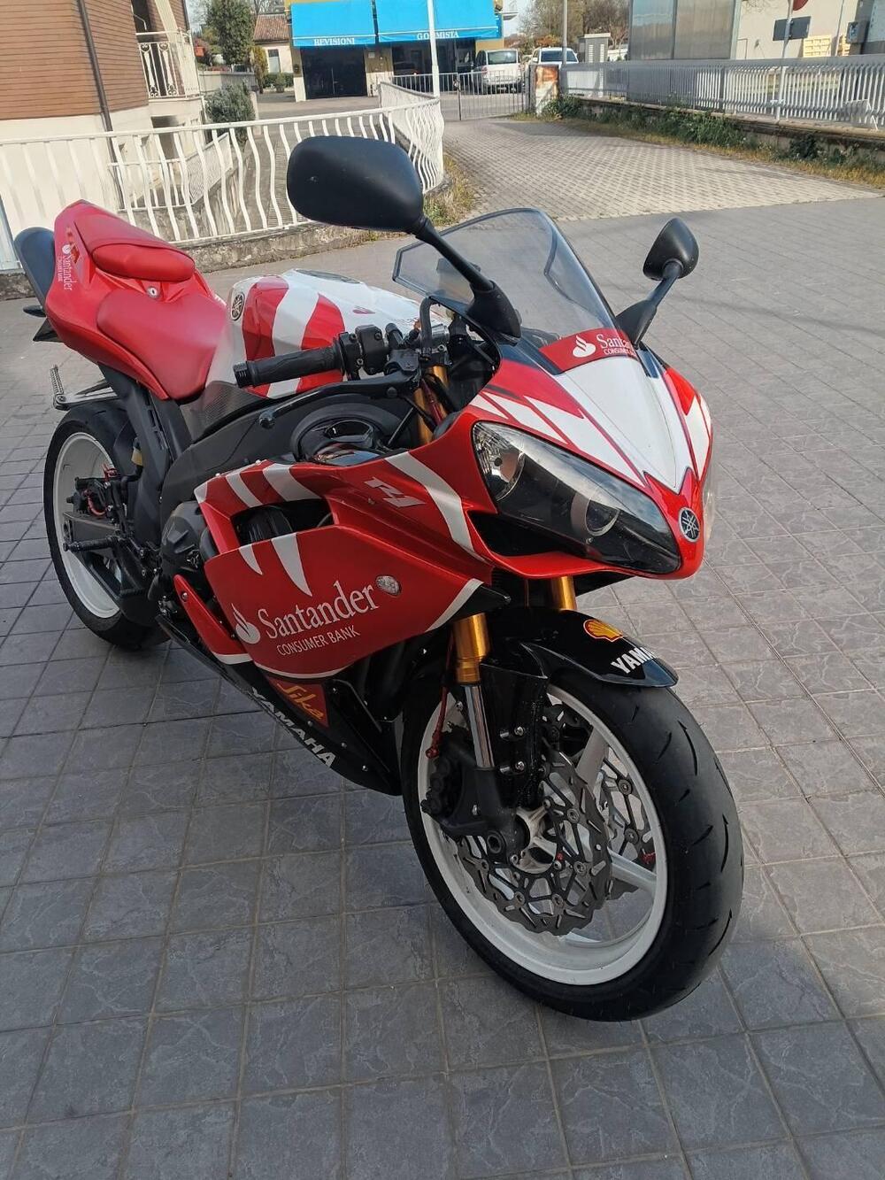 Yamaha YZF R1 (2009 - 11) (6)