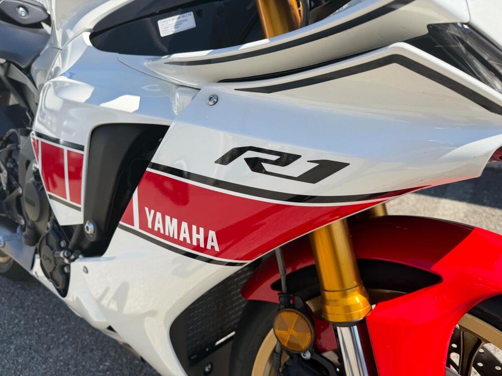 Yamaha YZF R1 World GP 60th Anniversary (2022 - 23) (7)