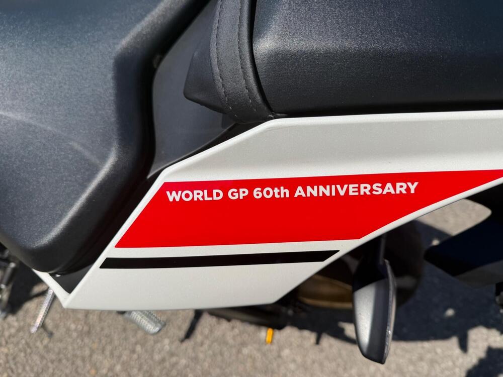 Yamaha YZF R1 World GP 60th Anniversary (2022 - 23) (9)