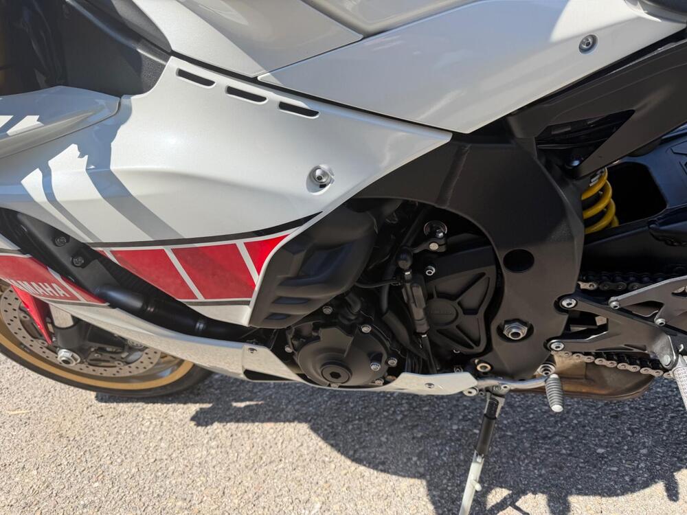 Yamaha YZF R1 World GP 60th Anniversary (2022 - 23) (10)