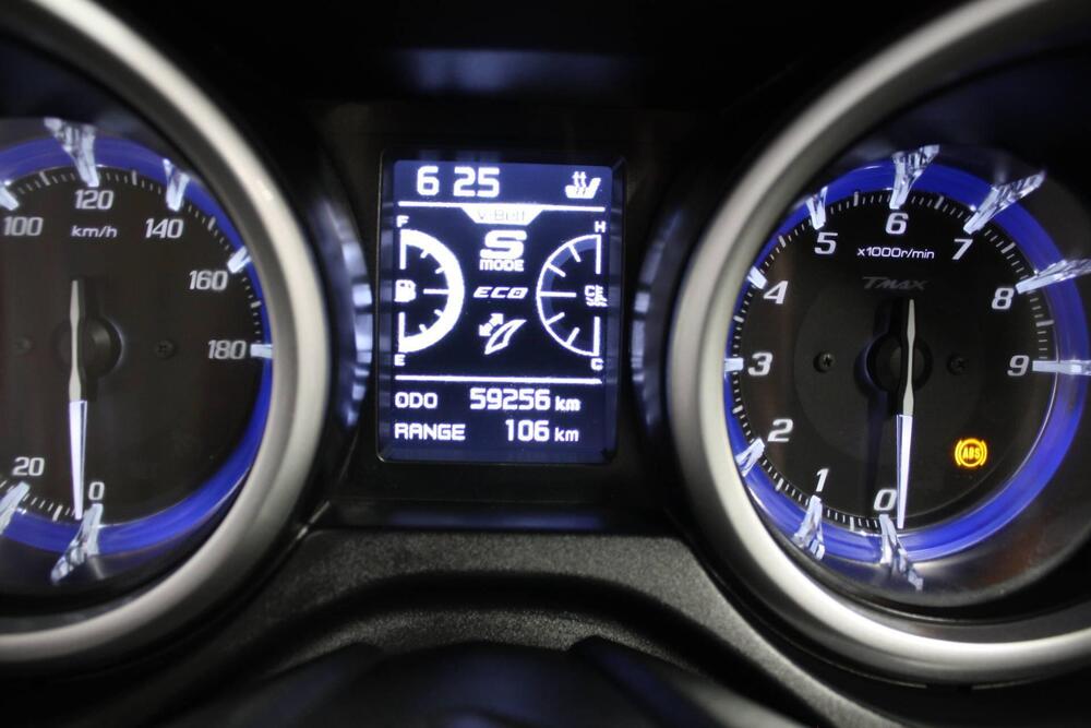Yamaha T-Max 530 DX (2017 - 19) (2)