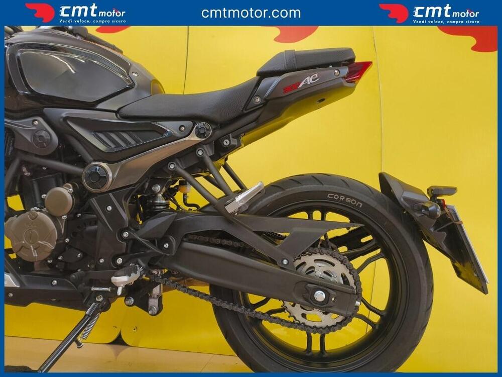 Voge Trofeo 300AC (2021 - 26) (9)