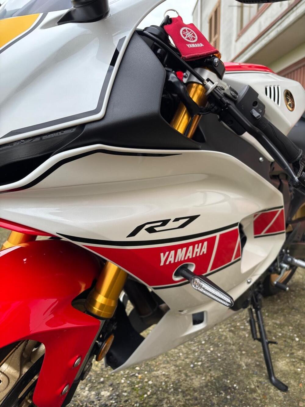 Yamaha YZF R7 World GP 60th Anniversary (2022 - 23) (9)