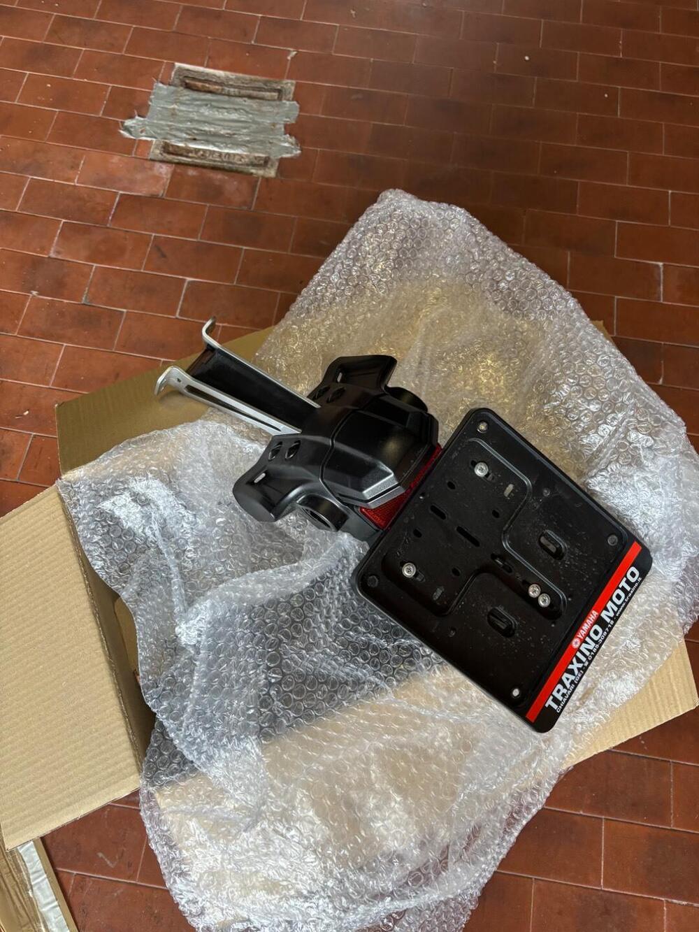 Yamaha YZF R7 World GP 60th Anniversary (2022 - 23) (12)