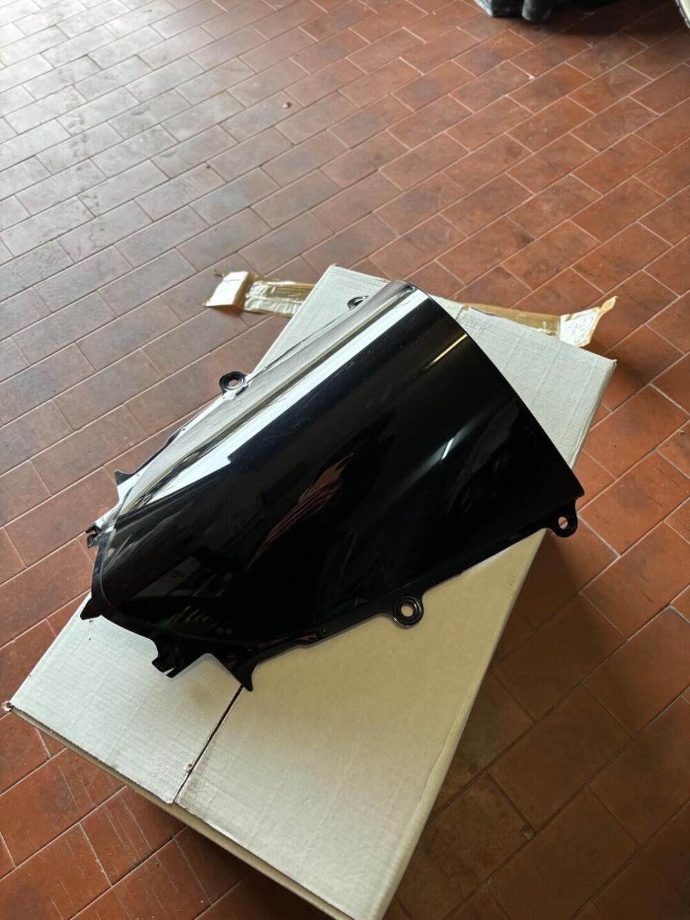 Yamaha YZF R7 World GP 60th Anniversary (2022 - 23) (13)