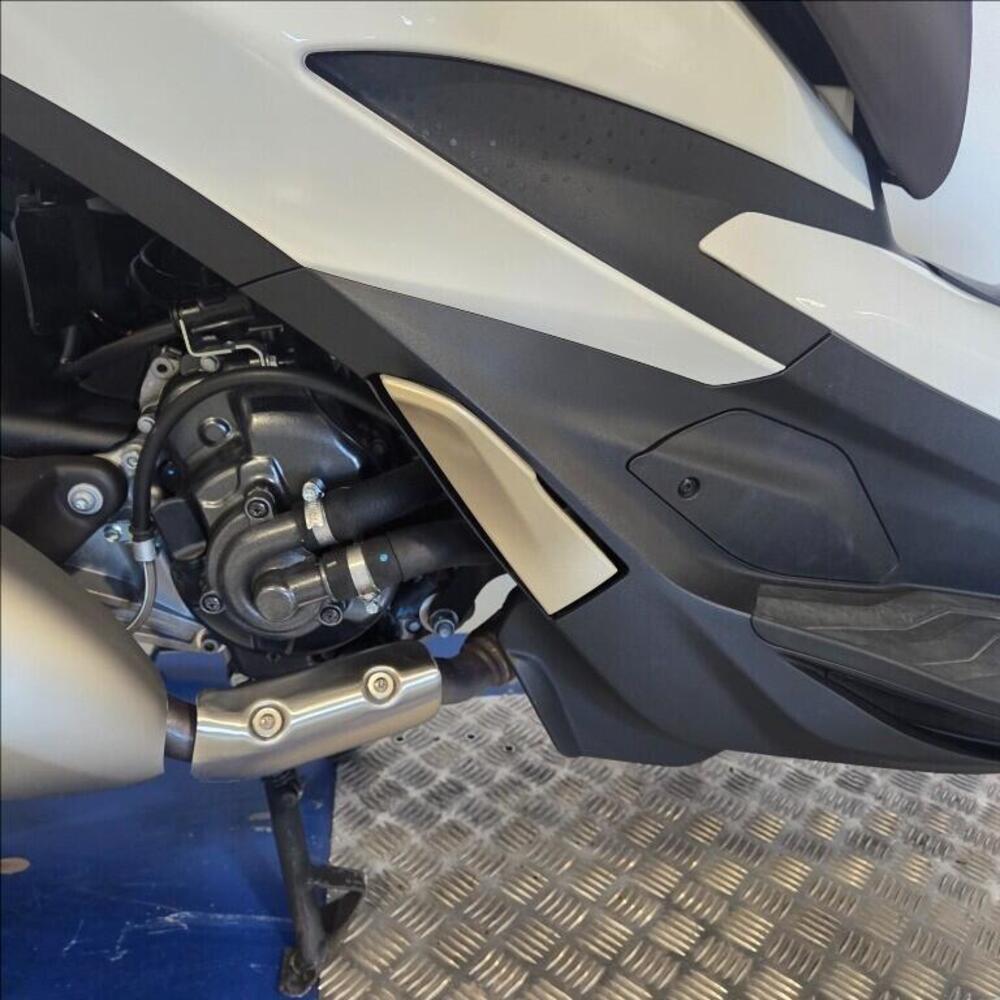 Piaggio Beverly 300 S ABS-ASR (2021 - 25) (10)