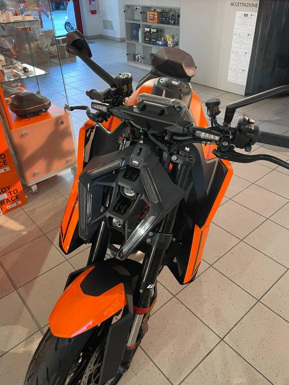 KTM 1390 Super Duke R (2024 - 26) (2)