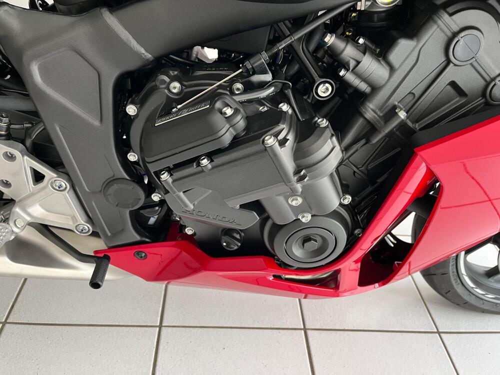 Honda CBR 650 R E-Clutch (2024 - 26) (6)