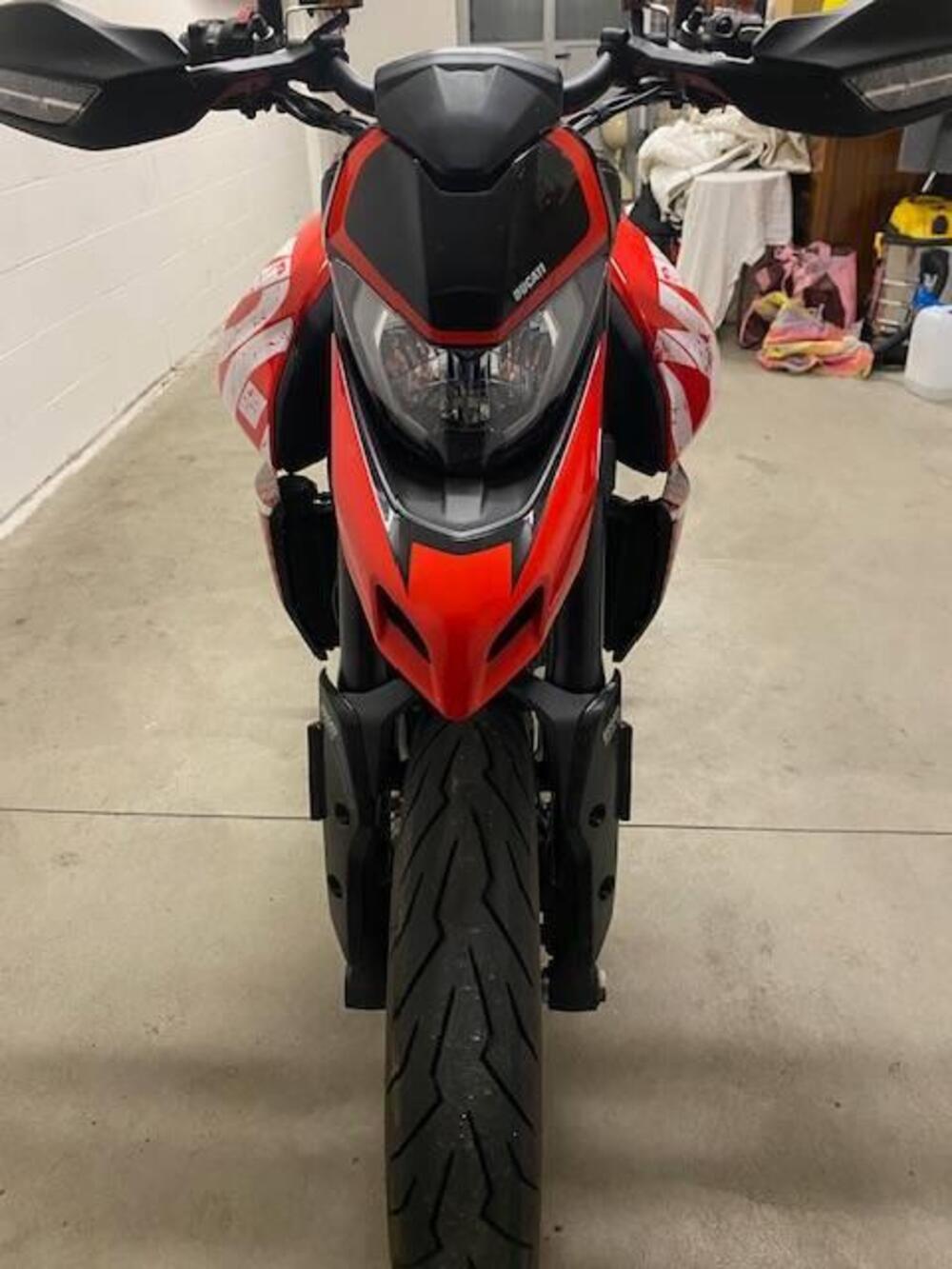 Ducati Hypermotard 950 RVE (2022 - 25) (2)