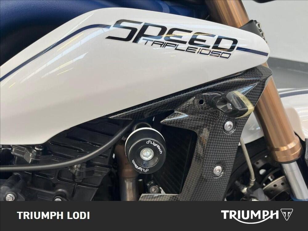 Triumph Speed Triple 1050 (2011 - 13) (8)