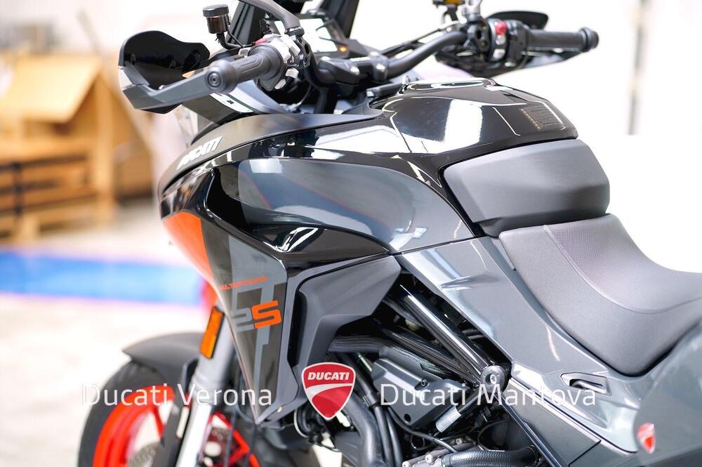 Ducati Multistrada V2 S (2022 - 24) (16)