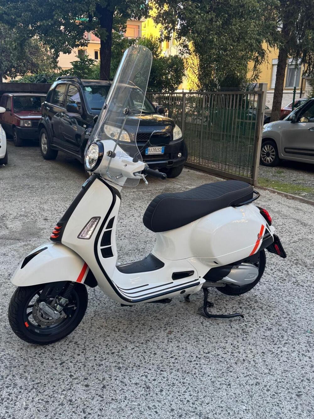 Vespa GTS 300 Super Sport (2023 - 24) (2)